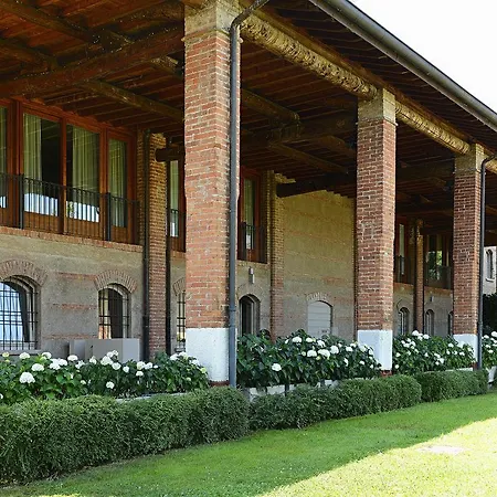 Santellone Lifestyle ホテル 4*