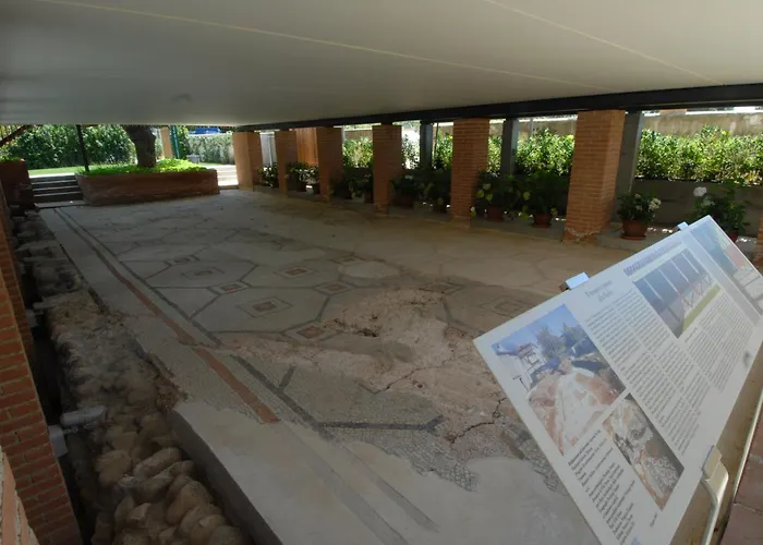 Santellone Lifestyle 酒店 4*